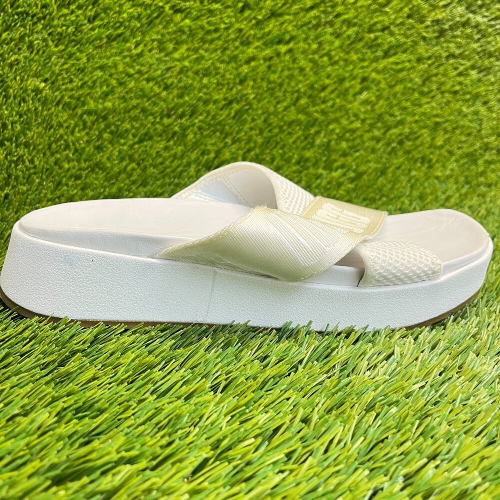 UGG Emily Mesh Womens Size 7 White Beach Casual Walking Outdoor Slide Sandals